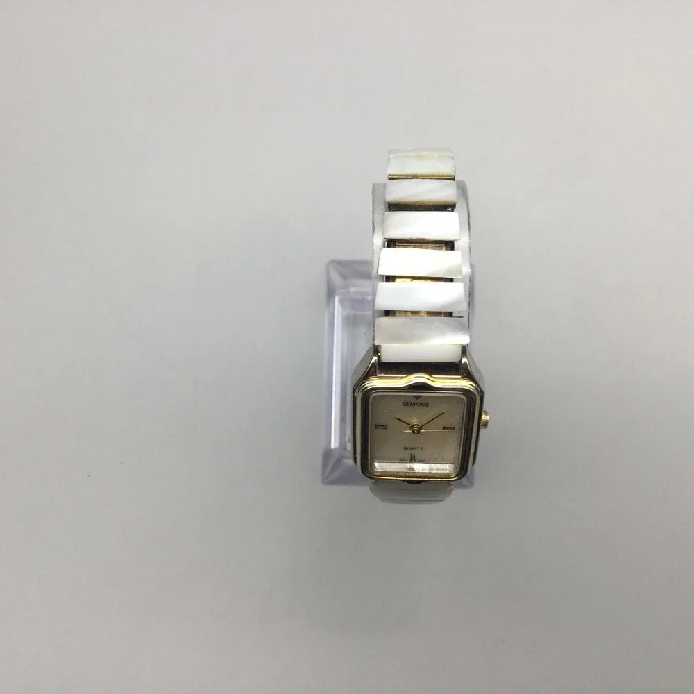 Vintage Gemtime Quartz Watch Womens 21mm Silver Gold Tone MOP Dial New Battery - Picture 3 of 14